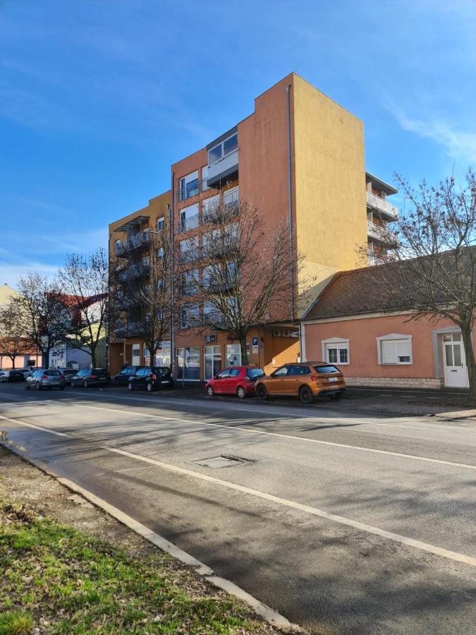 Apartman *Joy* Osijek Exterior foto